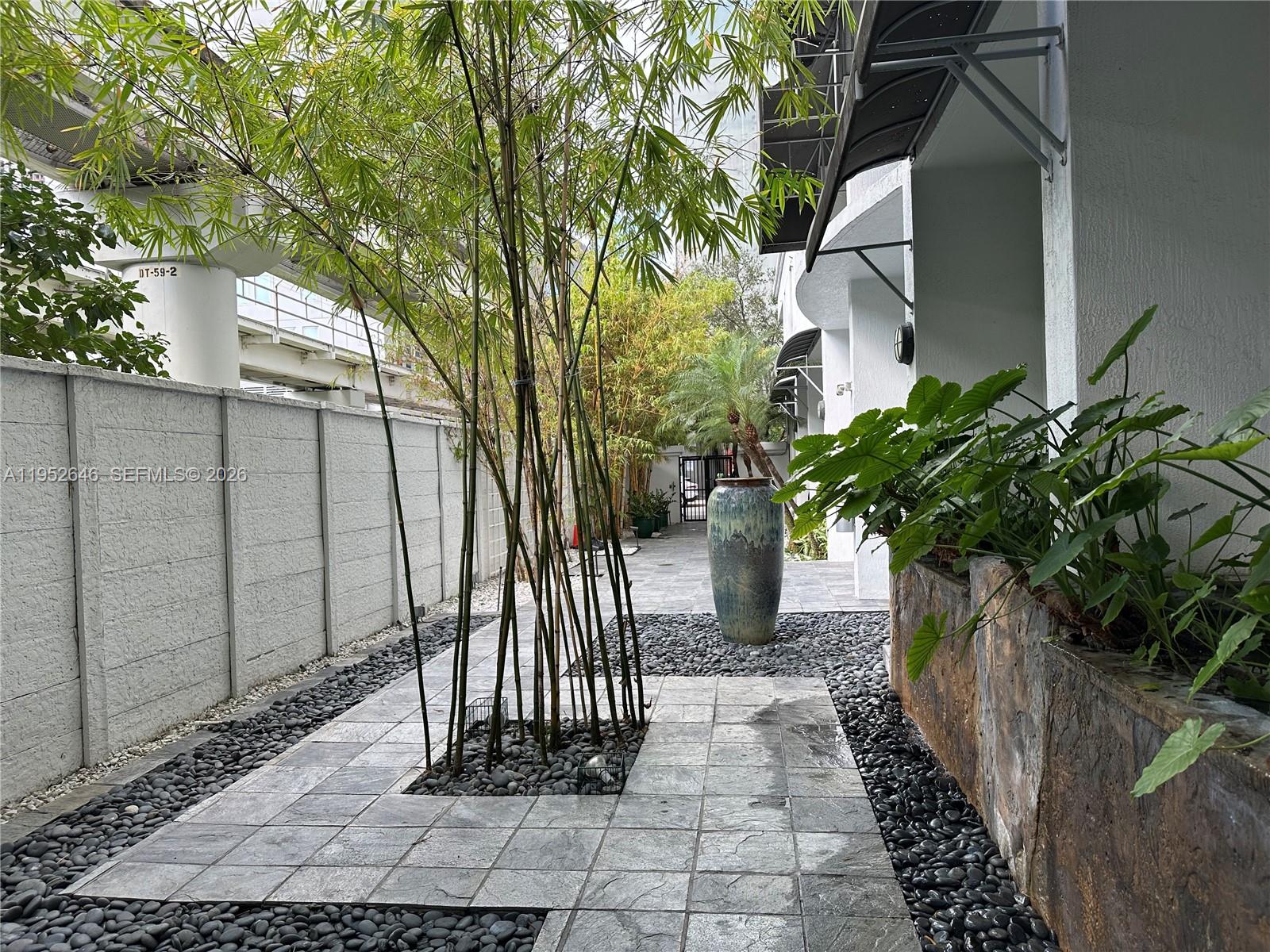 234 NE 3rd St #1805, Miami FL 33132