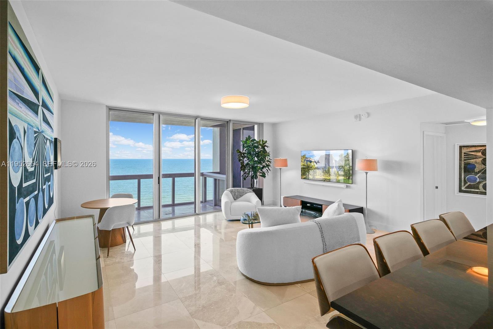 Miami Beach FL 33141 - A11952654