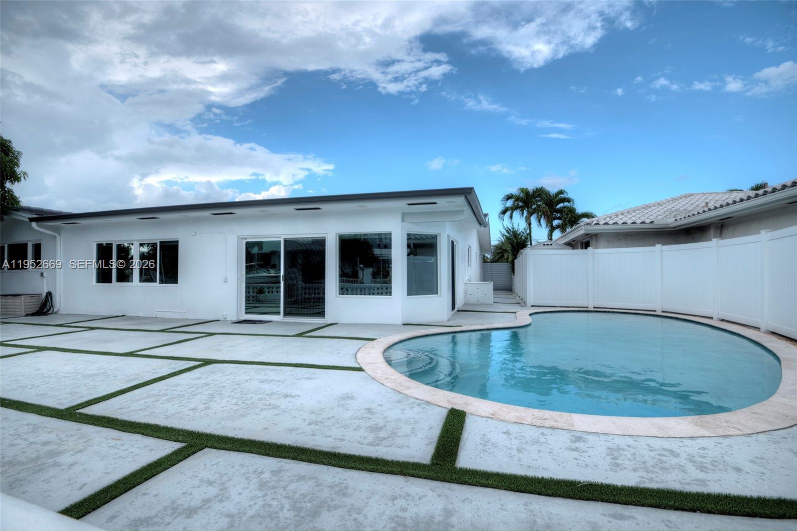 1250 NE 82nd St, Miami FL 33138