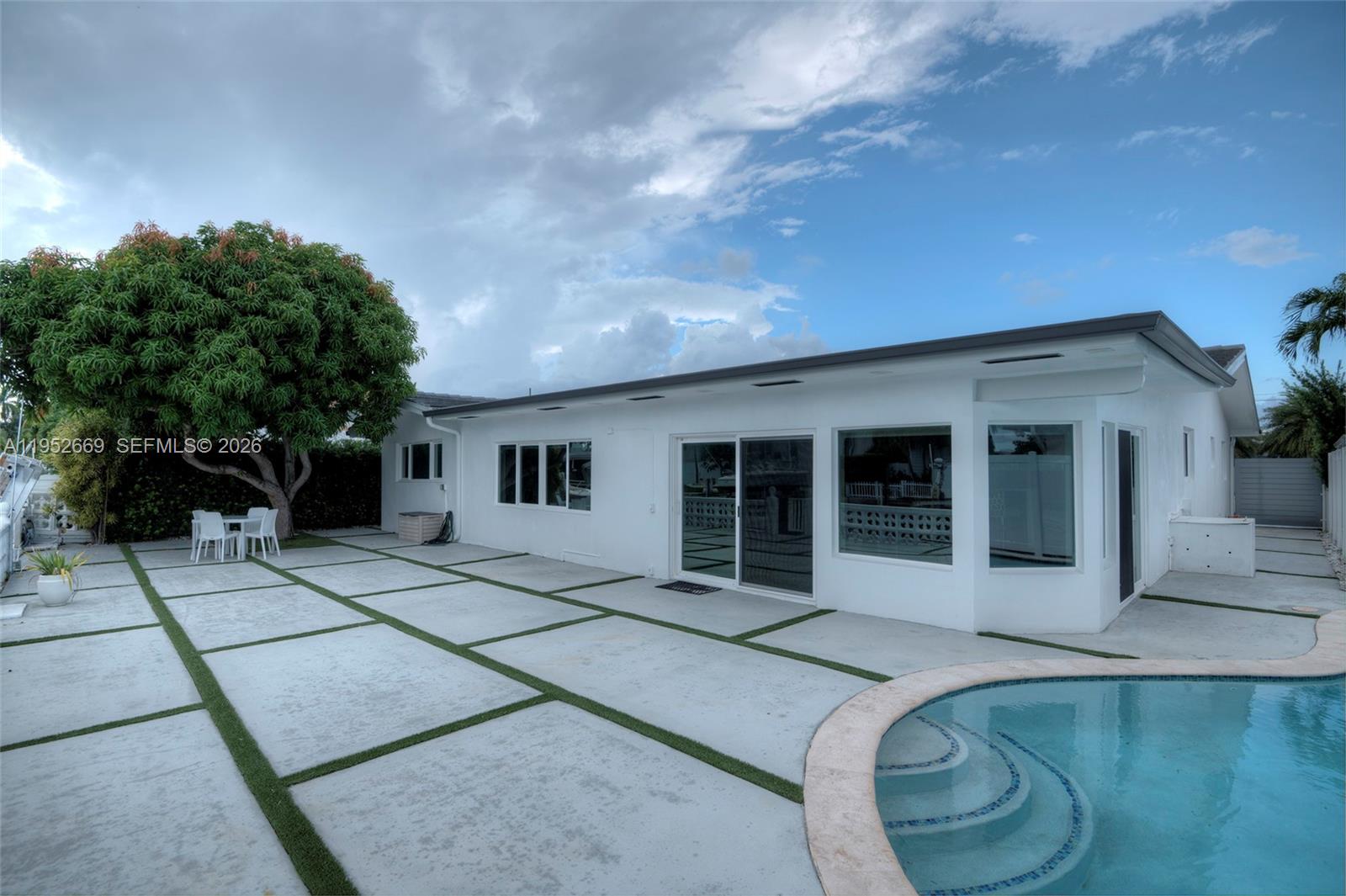 1250 NE 82nd St, Miami FL 33138