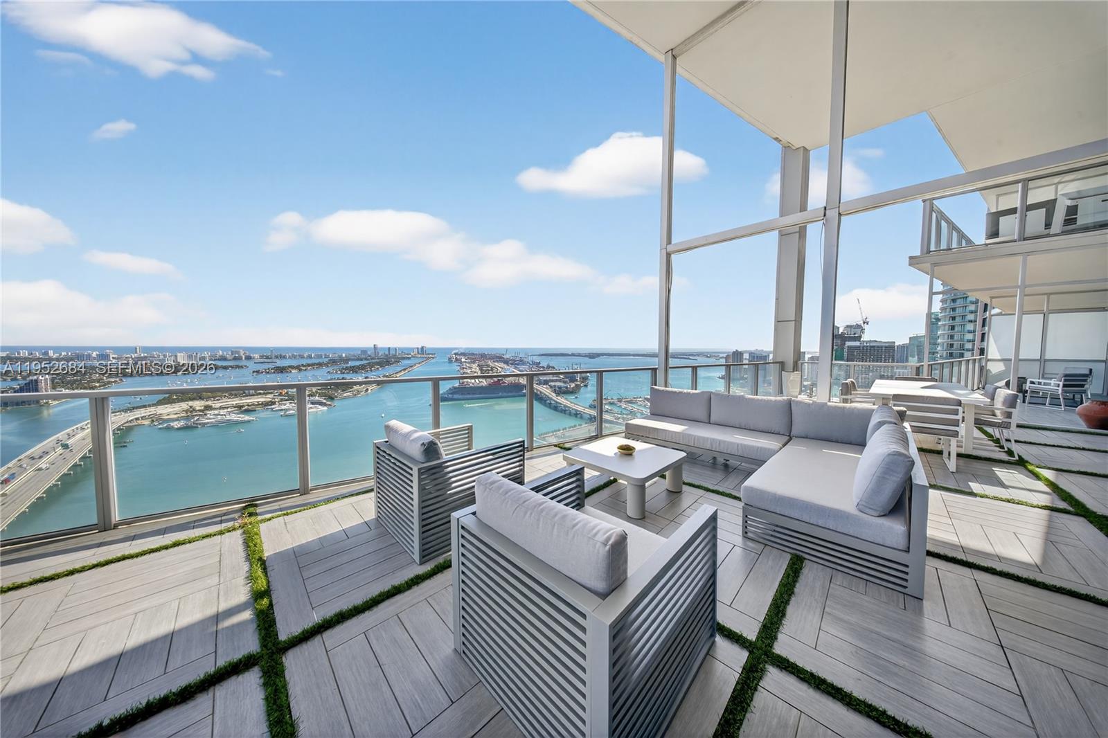 1100 Biscayne Blvd #5306, Miami FL 33132