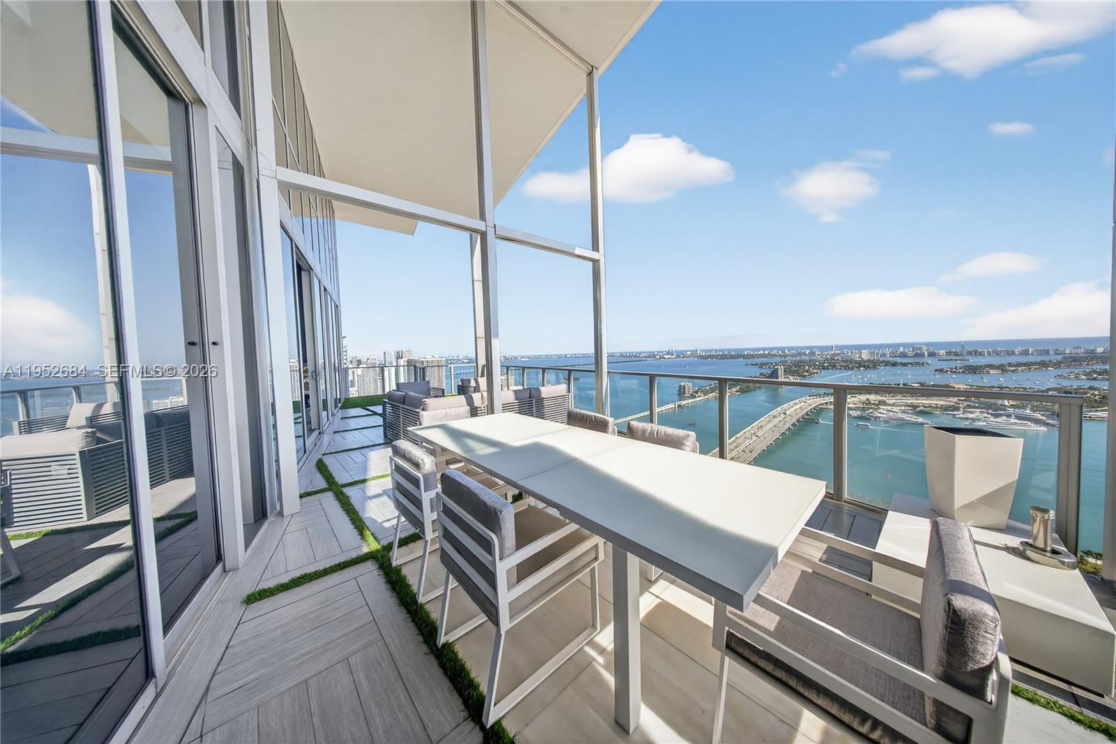 1100 Biscayne Blvd #5306, Miami FL 33132