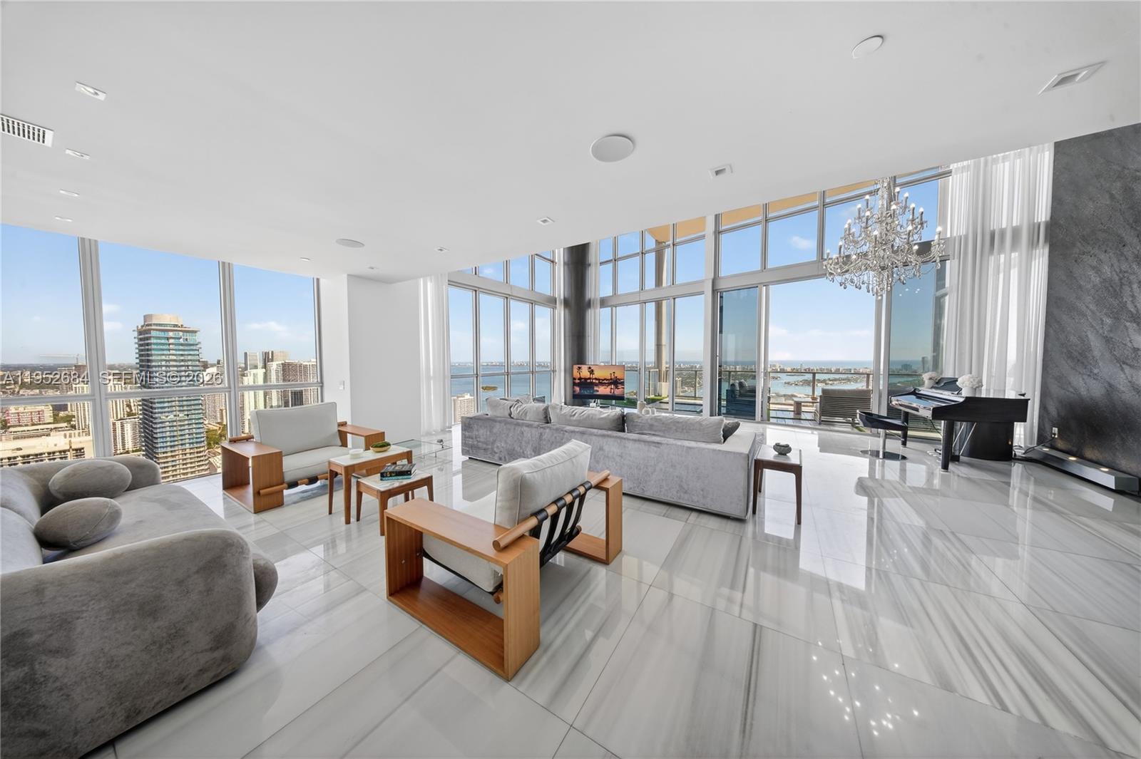 1100 Biscayne Blvd #5306, Miami FL 33132