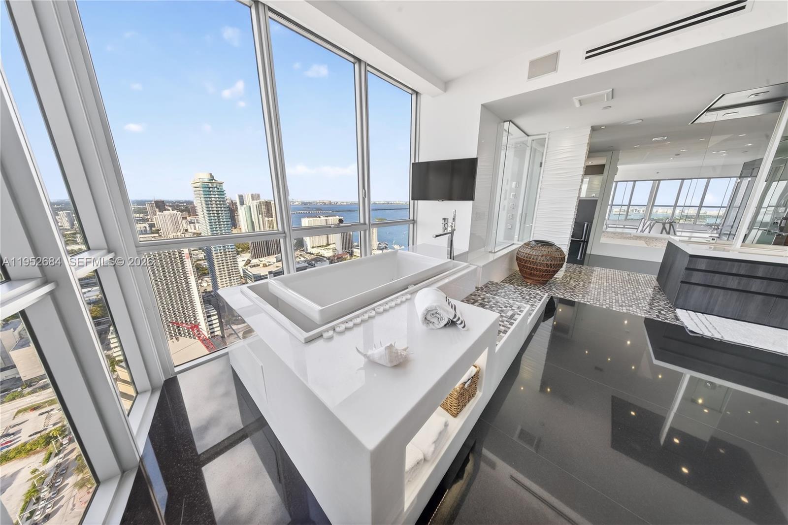 1100 Biscayne Blvd #5306, Miami FL 33132