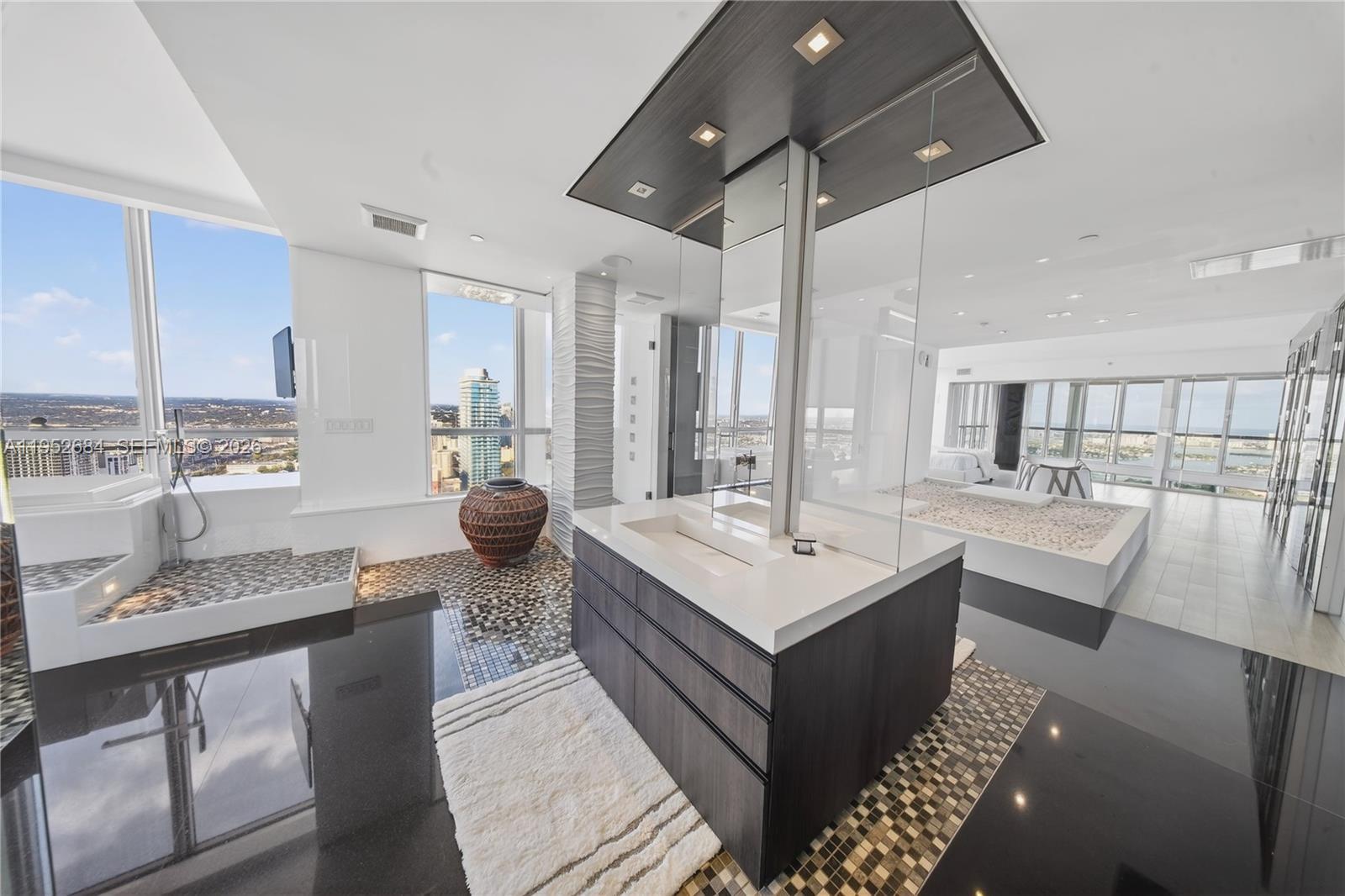 1100 Biscayne Blvd #5306, Miami FL 33132