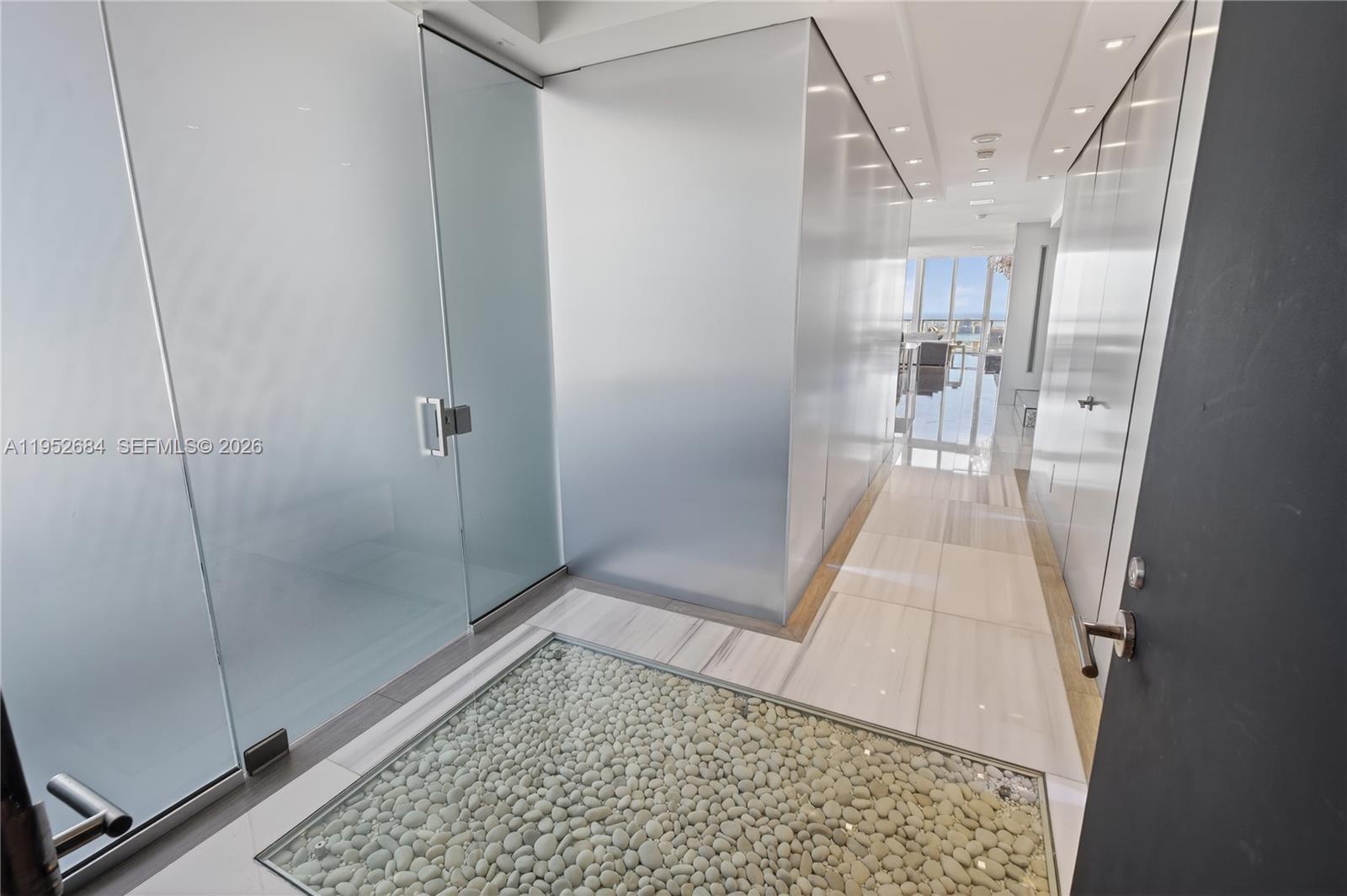 1100 Biscayne Blvd #5306, Miami FL 33132