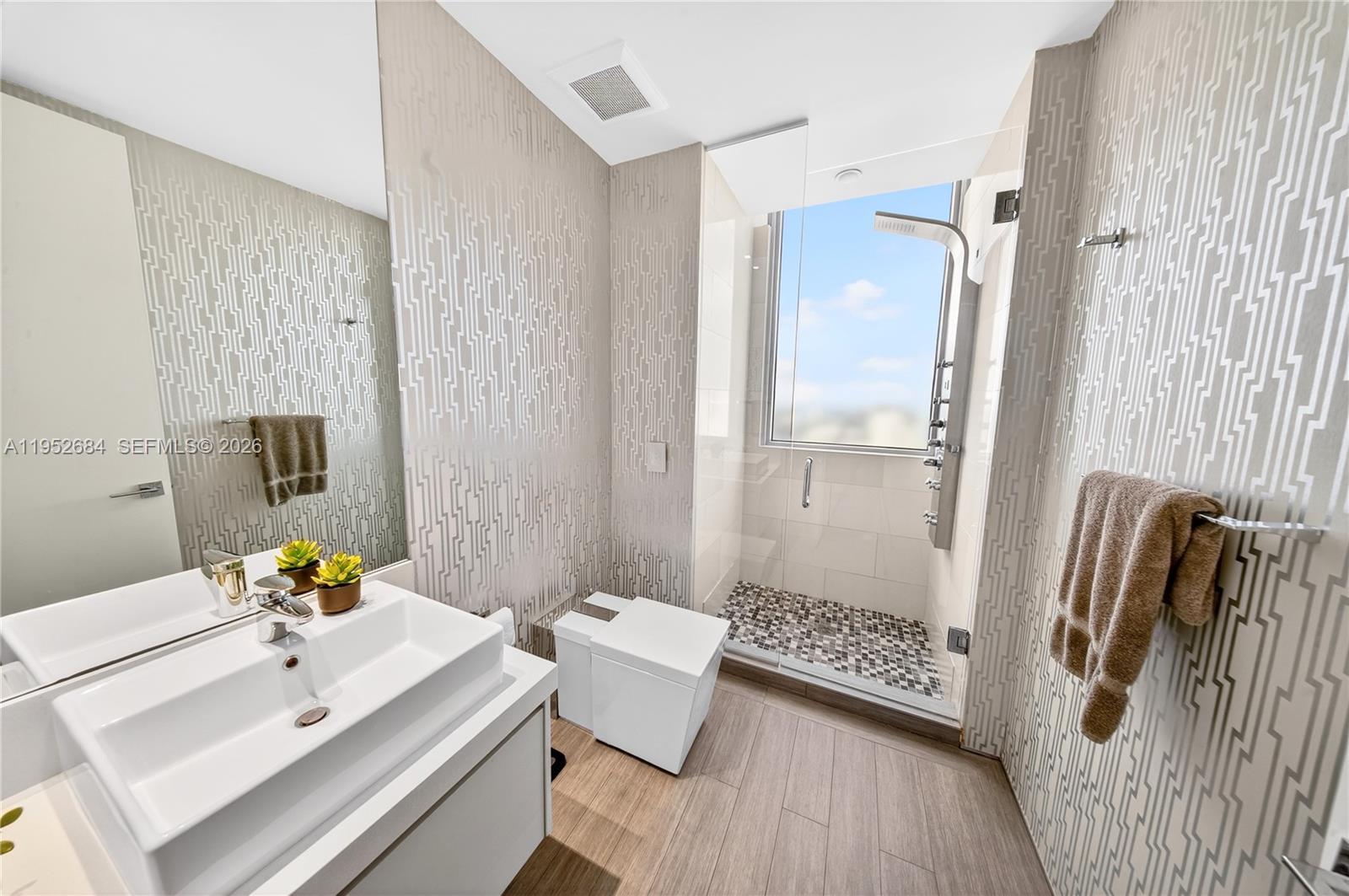 1100 Biscayne Blvd #5306, Miami FL 33132
