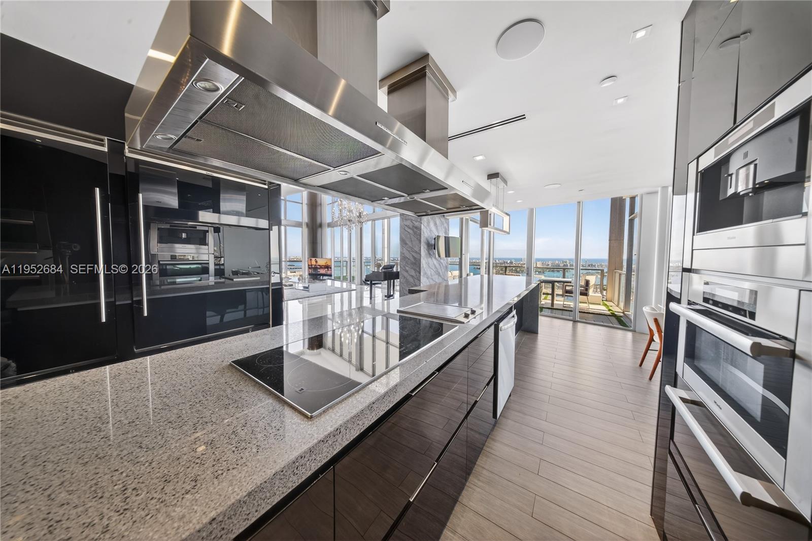 1100 Biscayne Blvd #5306, Miami FL 33132
