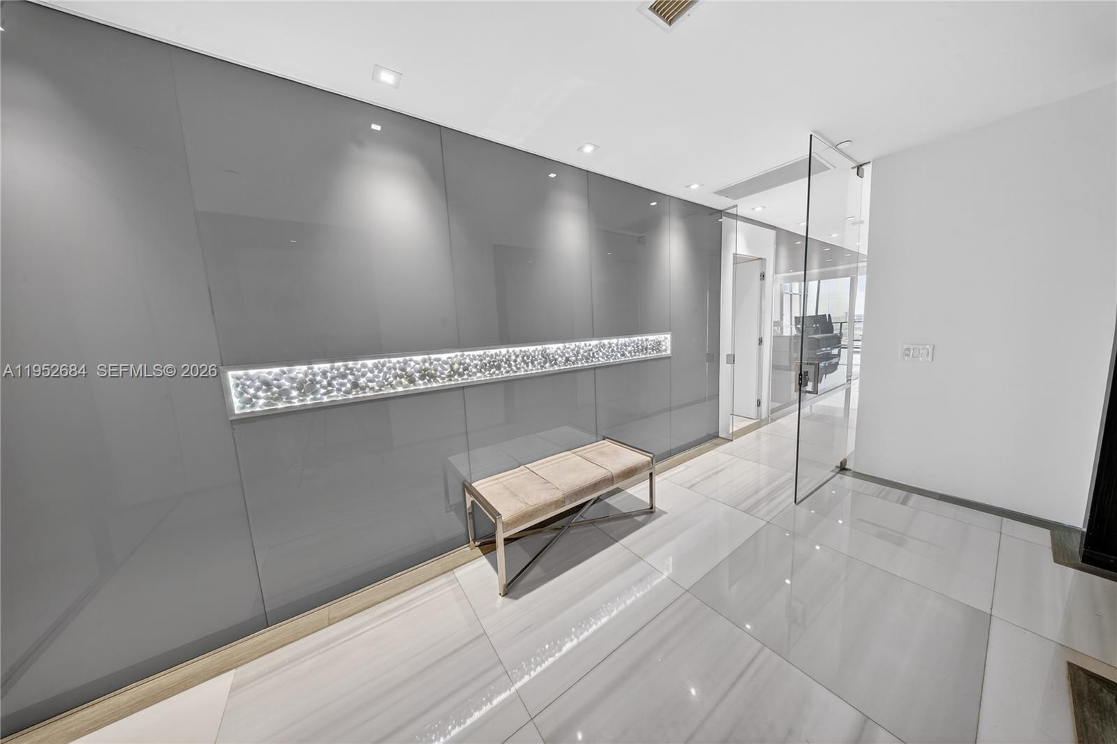 1100 Biscayne Blvd #5306, Miami FL 33132