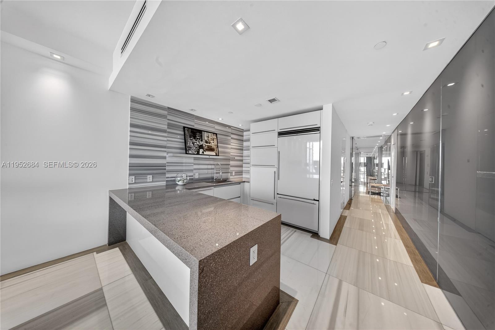 1100 Biscayne Blvd #5306, Miami FL 33132