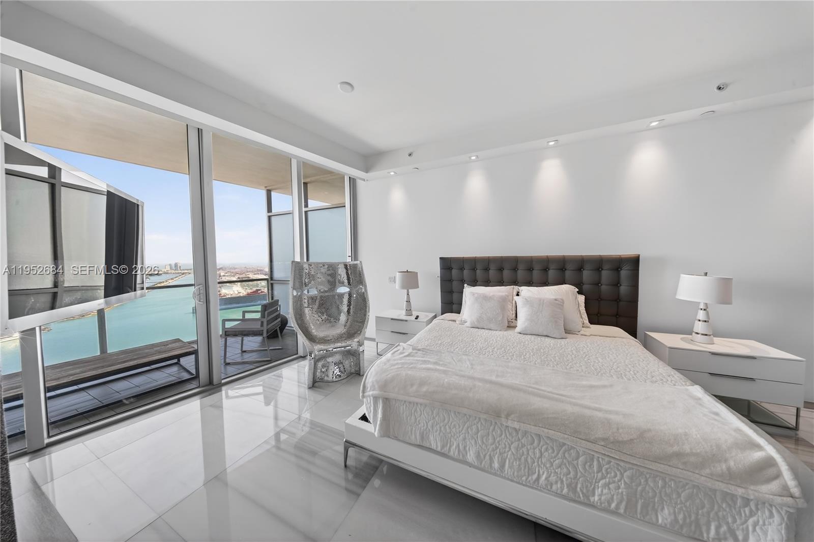 1100 Biscayne Blvd #5306, Miami FL 33132