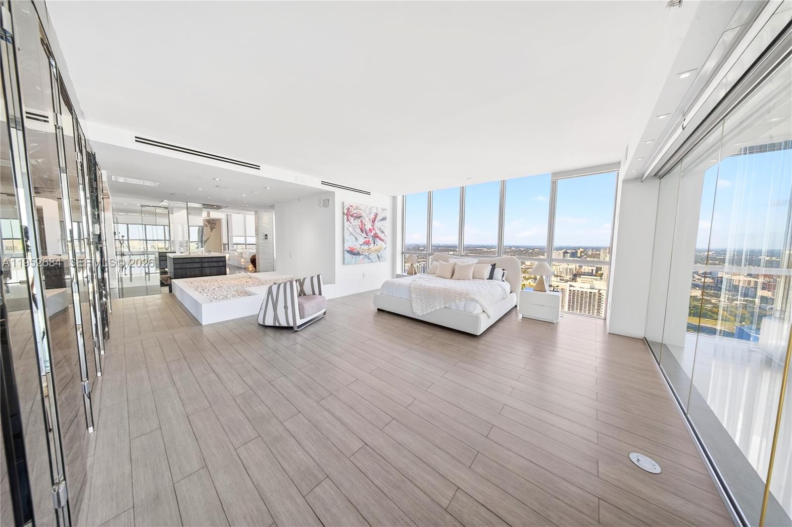 1100 Biscayne Blvd #5306, Miami FL 33132