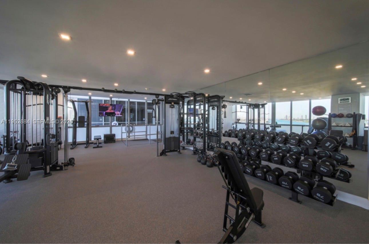 1100 Biscayne Blvd #5306, Miami FL 33132