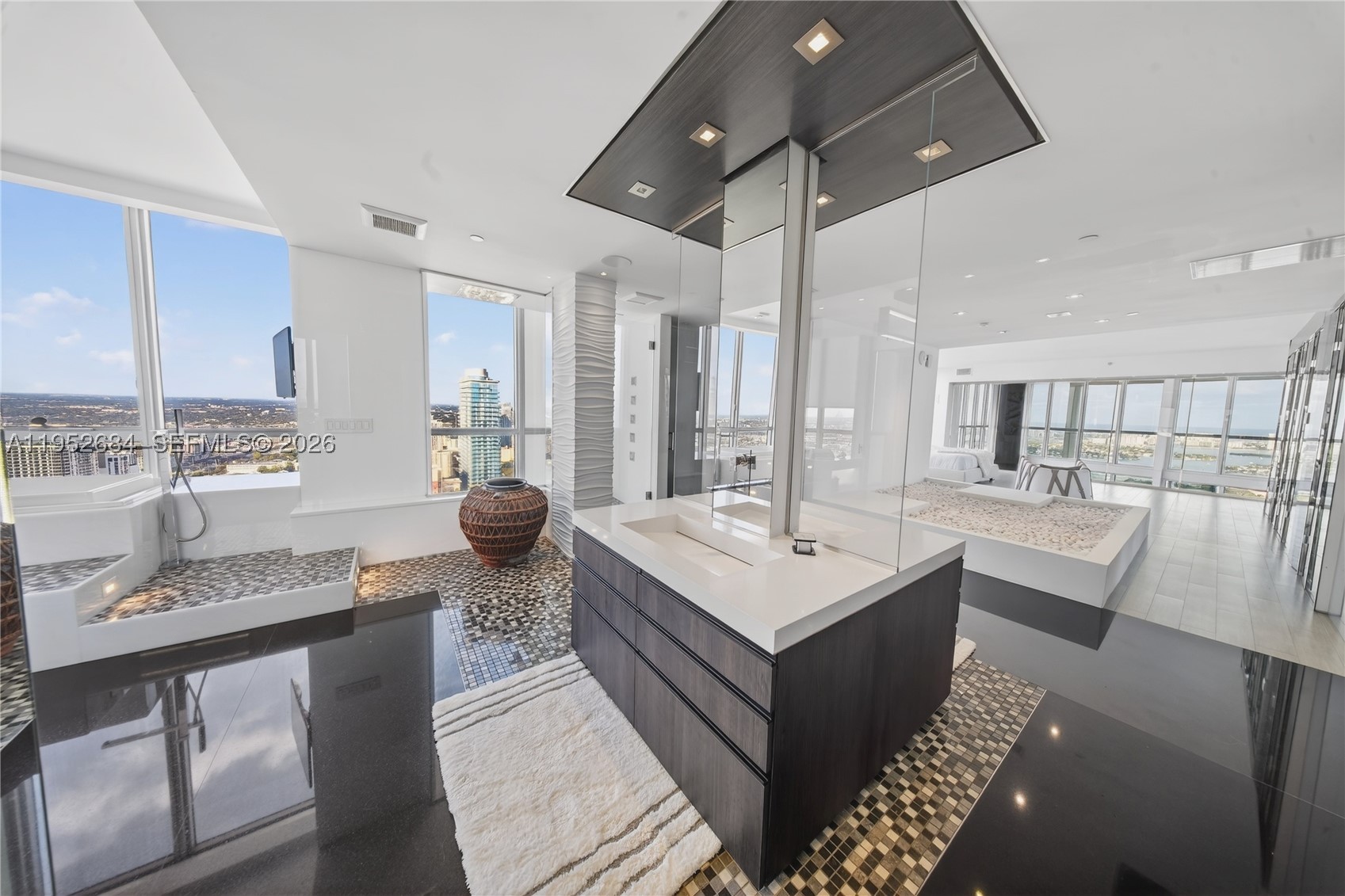 1100 Biscayne Blvd #5306, Miami FL 33132