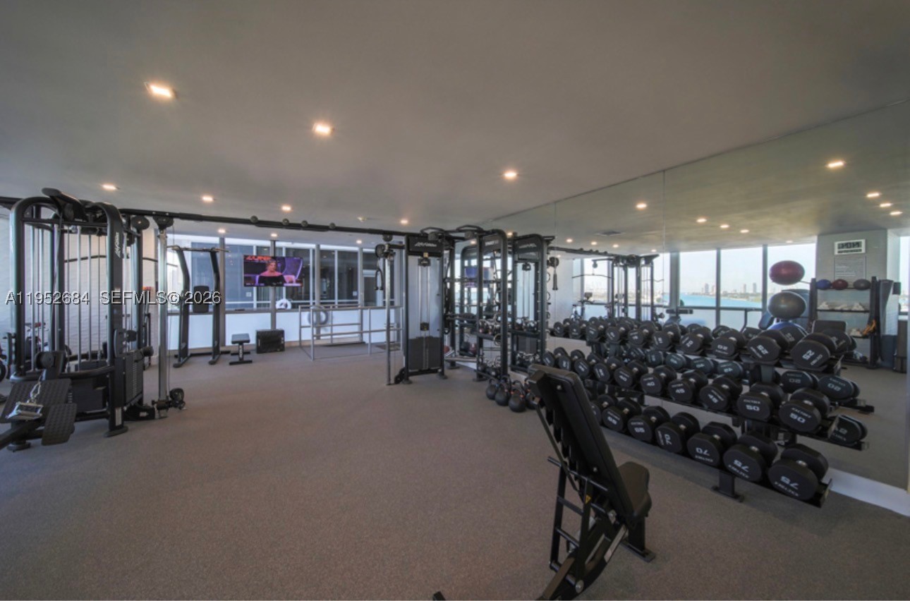 1100 Biscayne Blvd #5306, Miami FL 33132