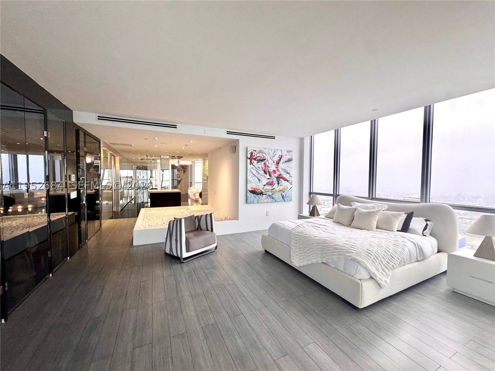 1100 Biscayne Blvd #5306, Miami FL 33132