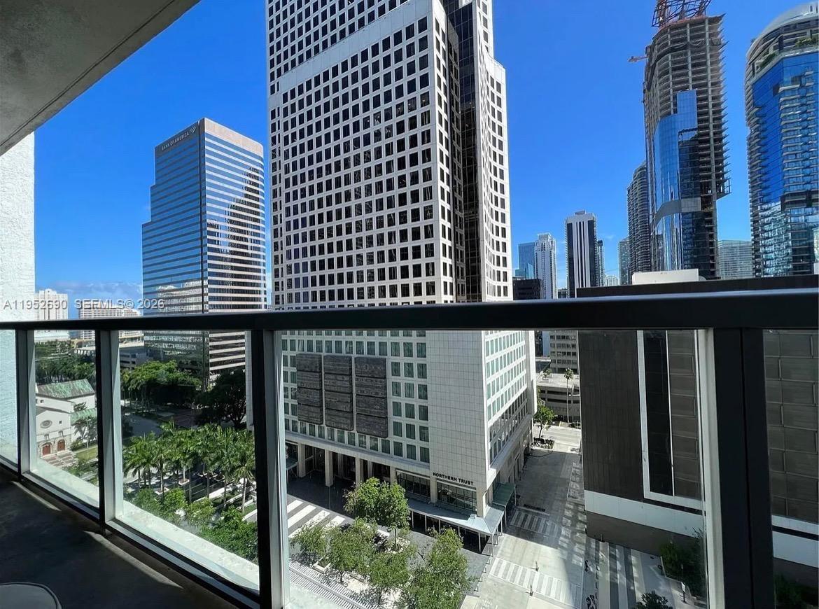 55 SE 6th St #1408, Miami FL 33131
