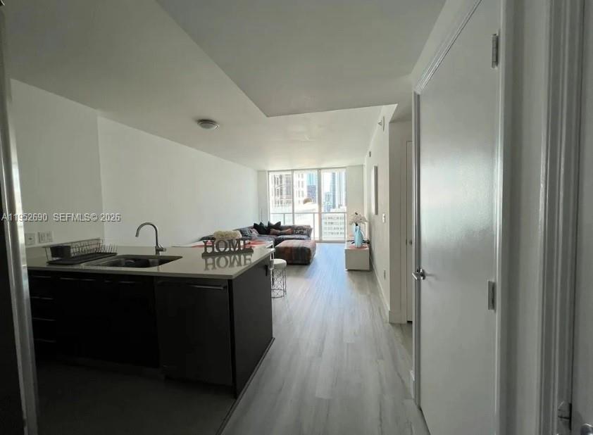 55 SE 6th St #1408, Miami FL 33131