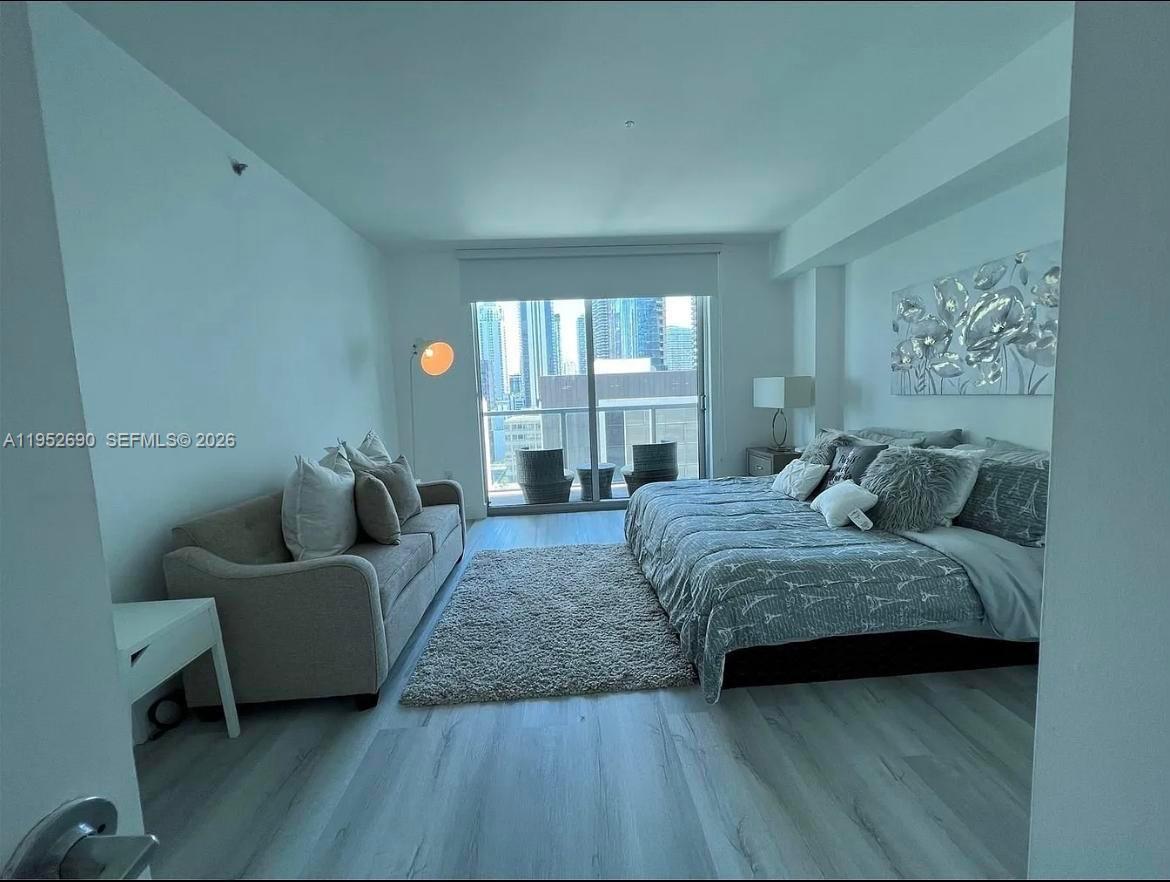 55 SE 6th St #1408, Miami FL 33131