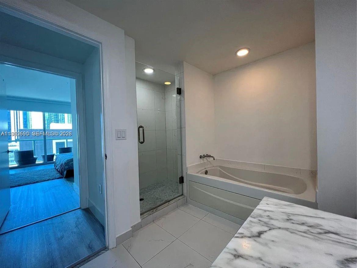 55 SE 6th St #1408, Miami FL 33131