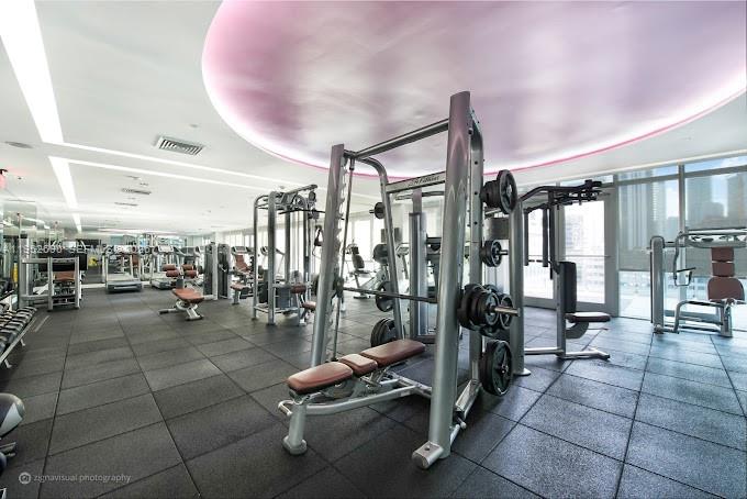 55 SE 6th St #1408, Miami FL 33131