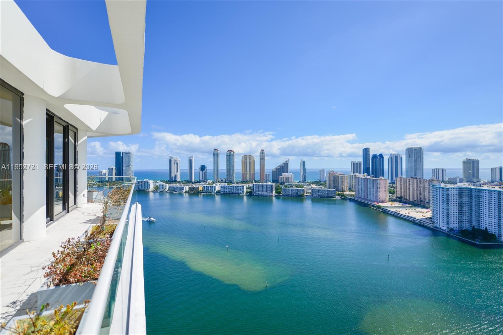 2800 Island Blvd #PH05, Aventura FL 33160
