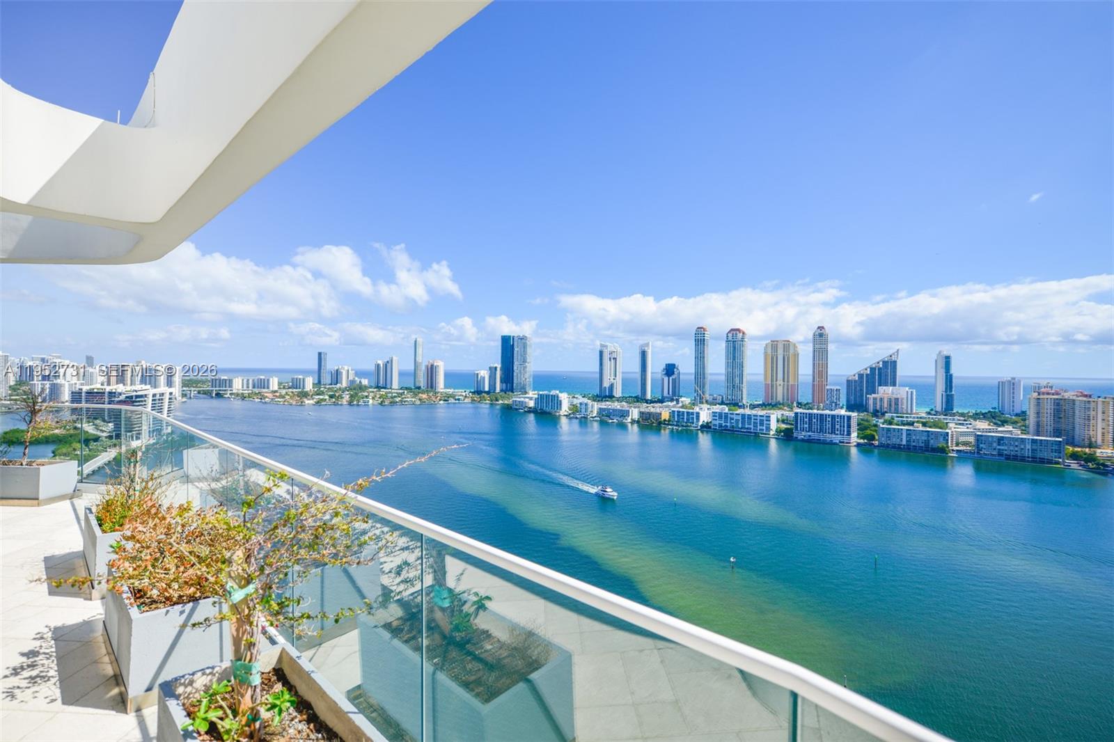 2800 Island Blvd #PH05, Aventura FL 33160