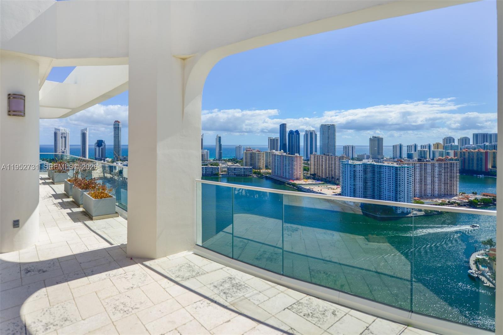 2800 Island Blvd #PH05, Aventura FL 33160