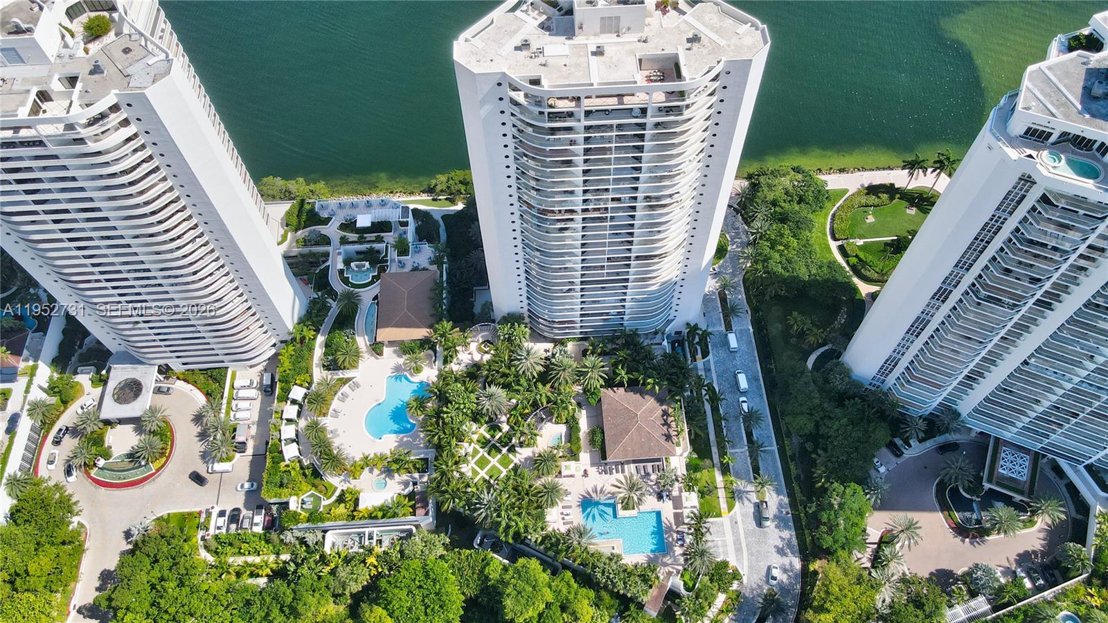 2800 Island Blvd #PH05, Aventura FL 33160