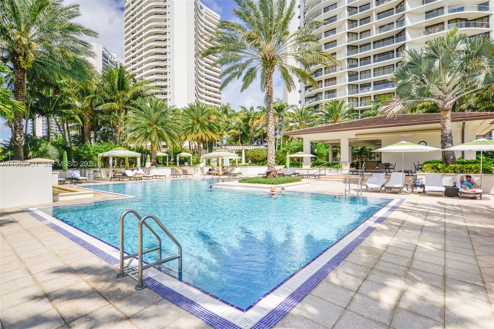 2800 Island Blvd #PH05, Aventura FL 33160