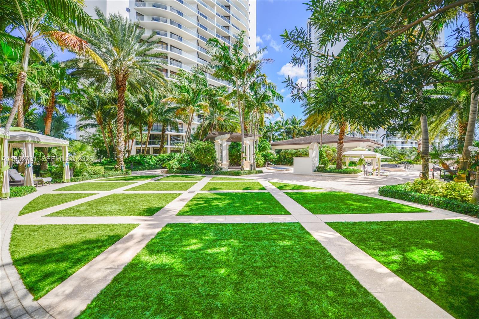2800 Island Blvd #PH05, Aventura FL 33160