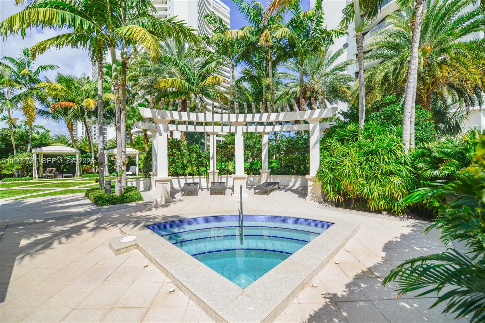 2800 Island Blvd #PH05, Aventura FL 33160