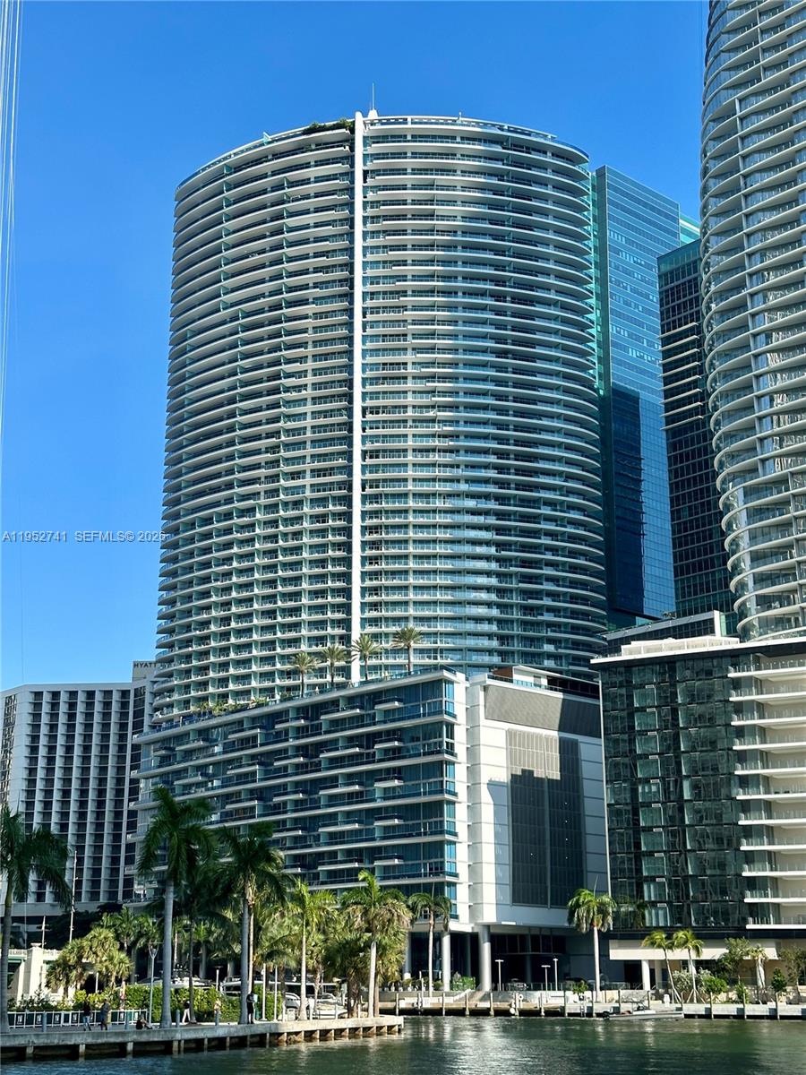 200 Biscayne Boulevard Way #3303, Miami FL 33131