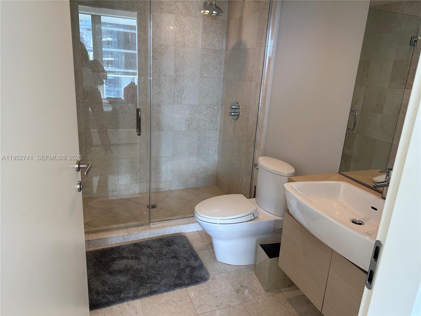 200 Biscayne Boulevard Way #3303, Miami FL 33131