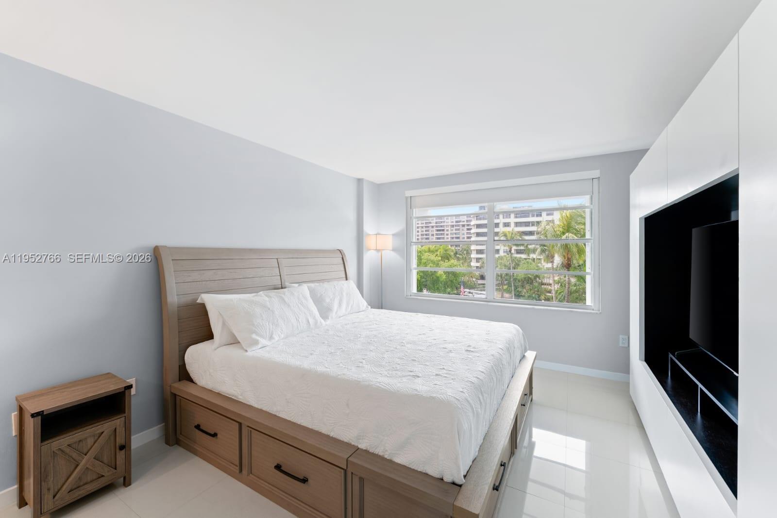 155 Ocean Lane Dr #407, Key Biscayne FL 33149