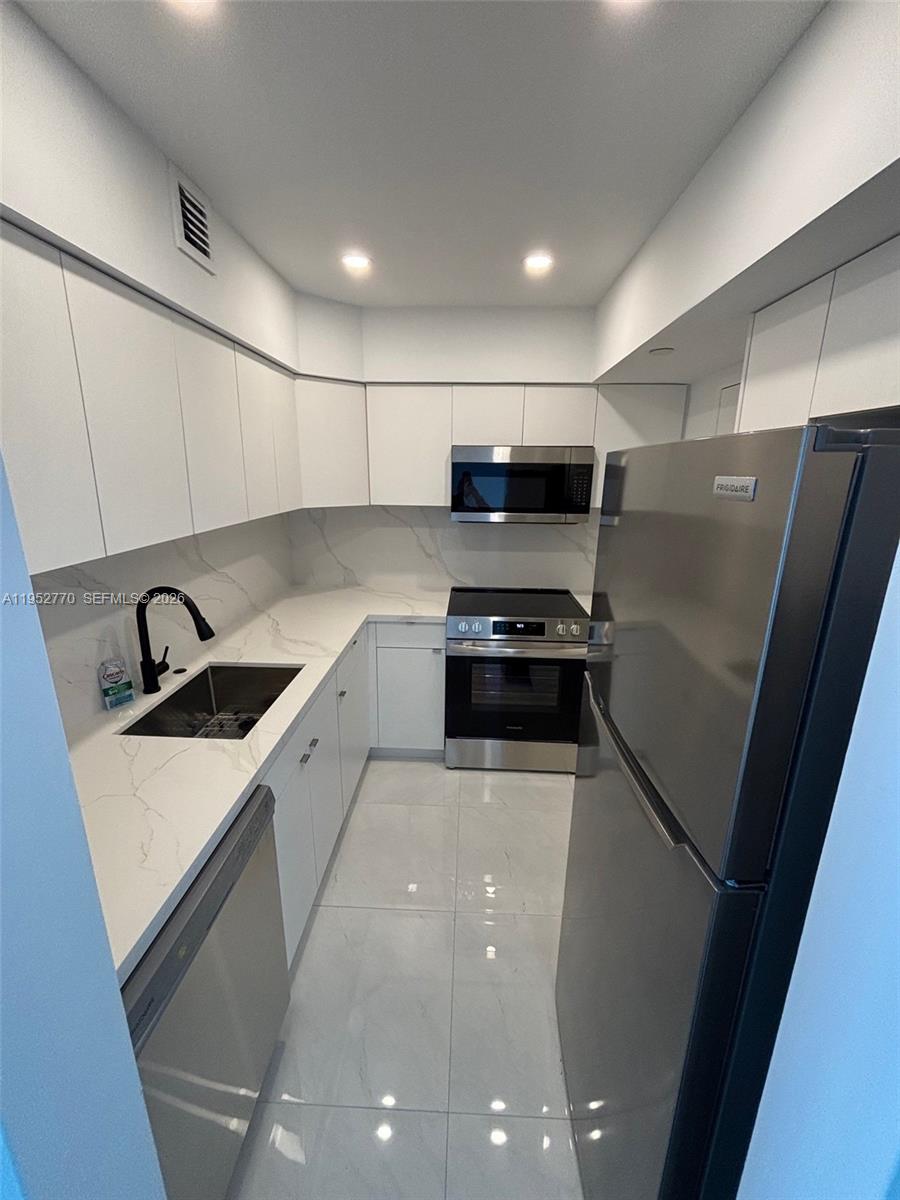 1000 West Ave #1015, Miami Beach FL 33139