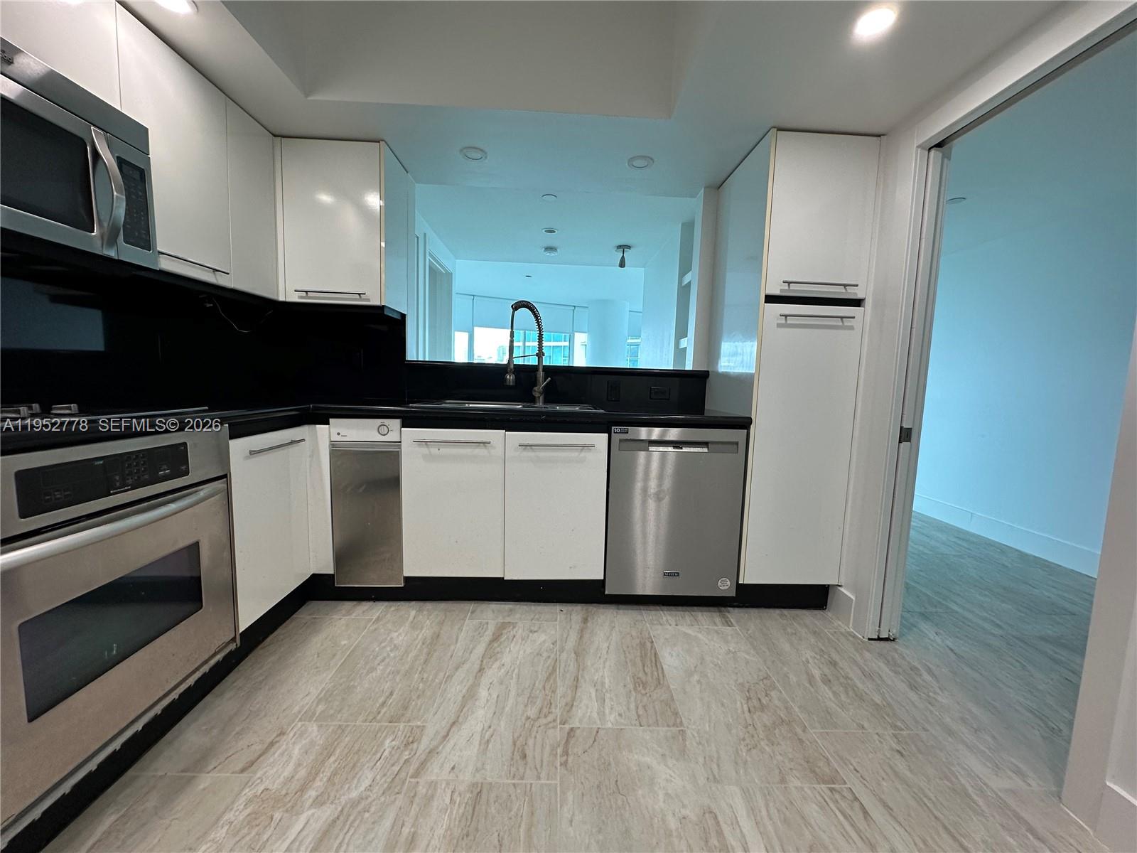 2127 Brickell Ave #1504, Miami FL 33129