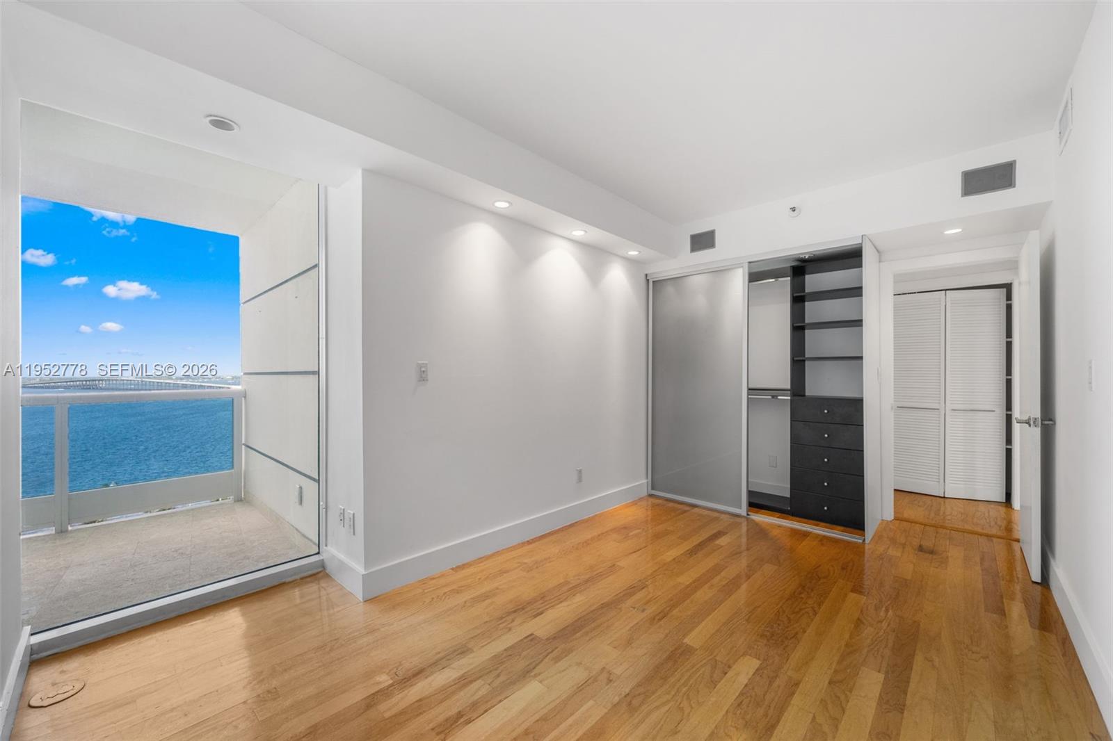 2127 Brickell Ave #1504, Miami FL 33129
