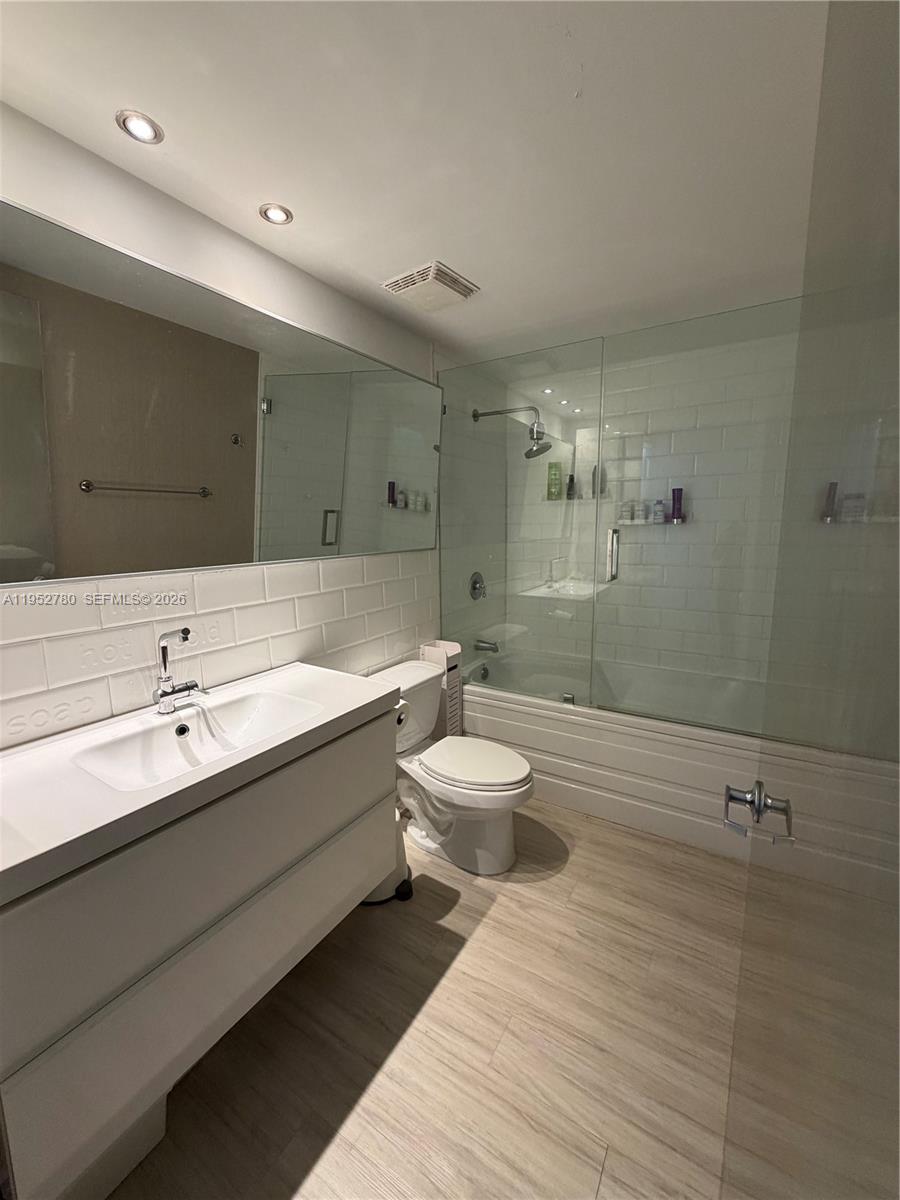 690 SW 1st Ct #2524, Miami FL 33130