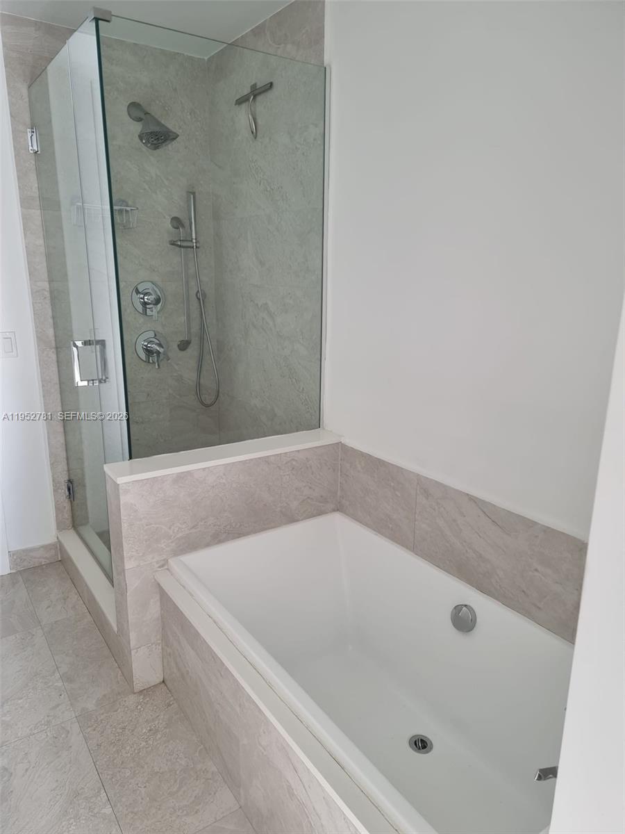 488 NE 18th St #1002, Miami FL 33132
