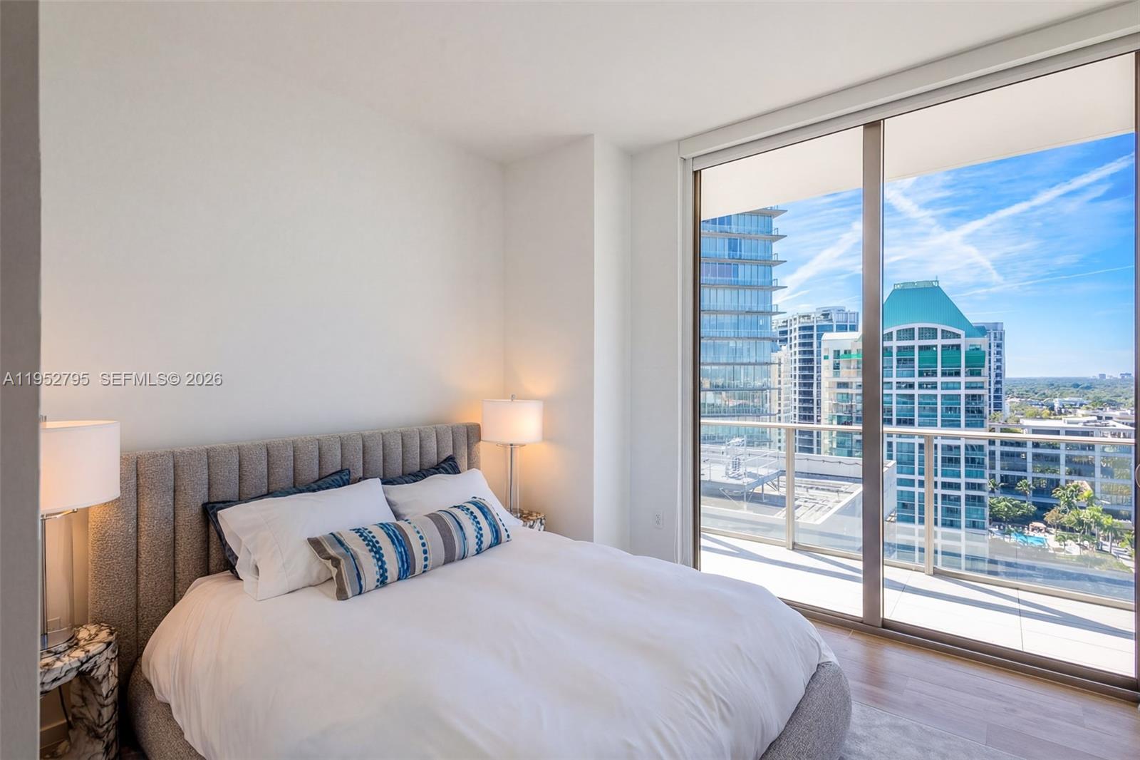 2678 Tigertail Ave #1707, Miami FL 33133