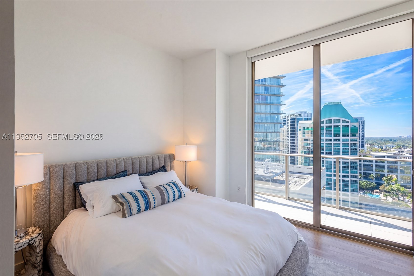 2678 Tigertail Ave #1707, Miami FL 33133