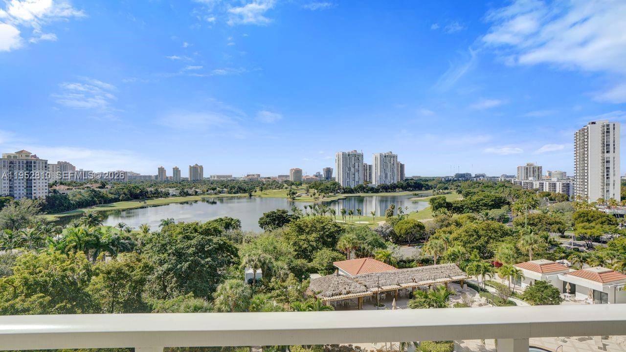20281 E Country Club Dr #809, Aventura FL 33180