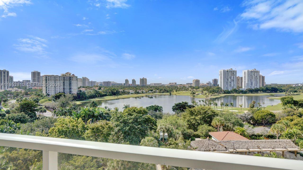 20281 E Country Club Dr #809, Aventura FL 33180
