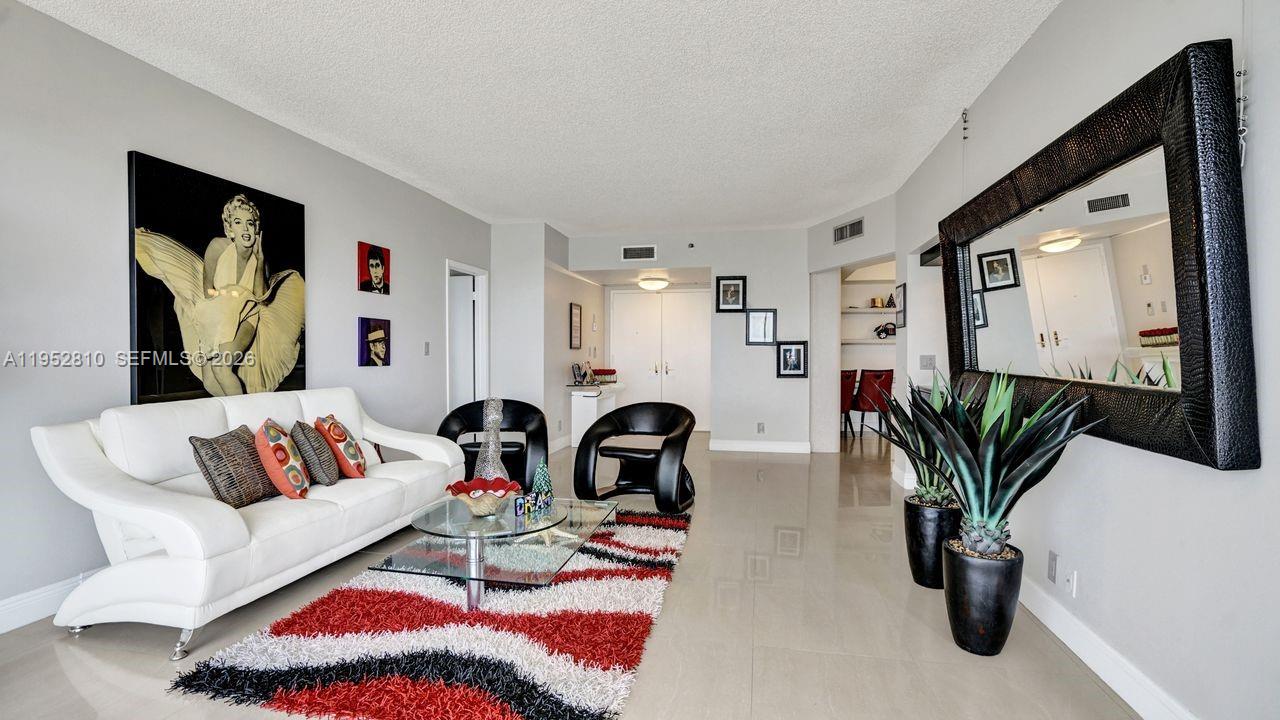 20281 E Country Club Dr #809, Aventura FL 33180