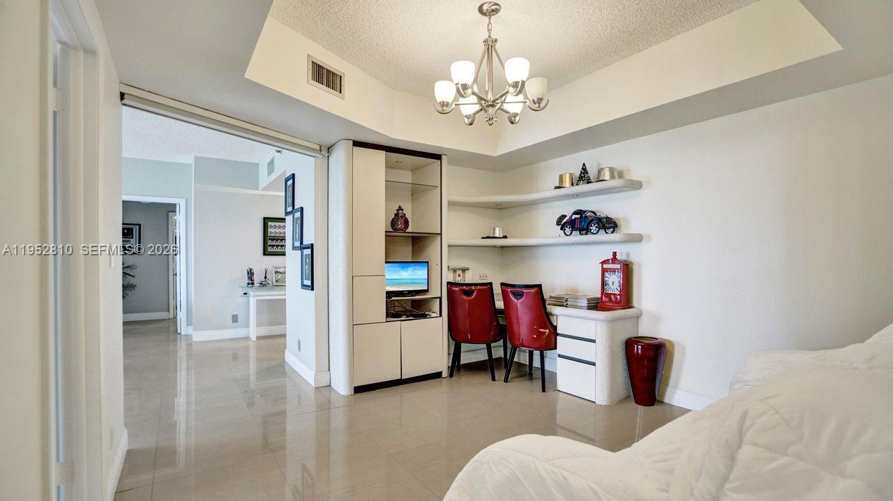 20281 E Country Club Dr #809, Aventura FL 33180