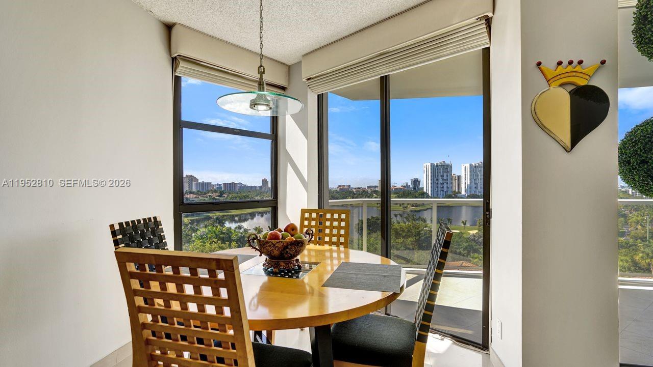20281 E Country Club Dr #809, Aventura FL 33180