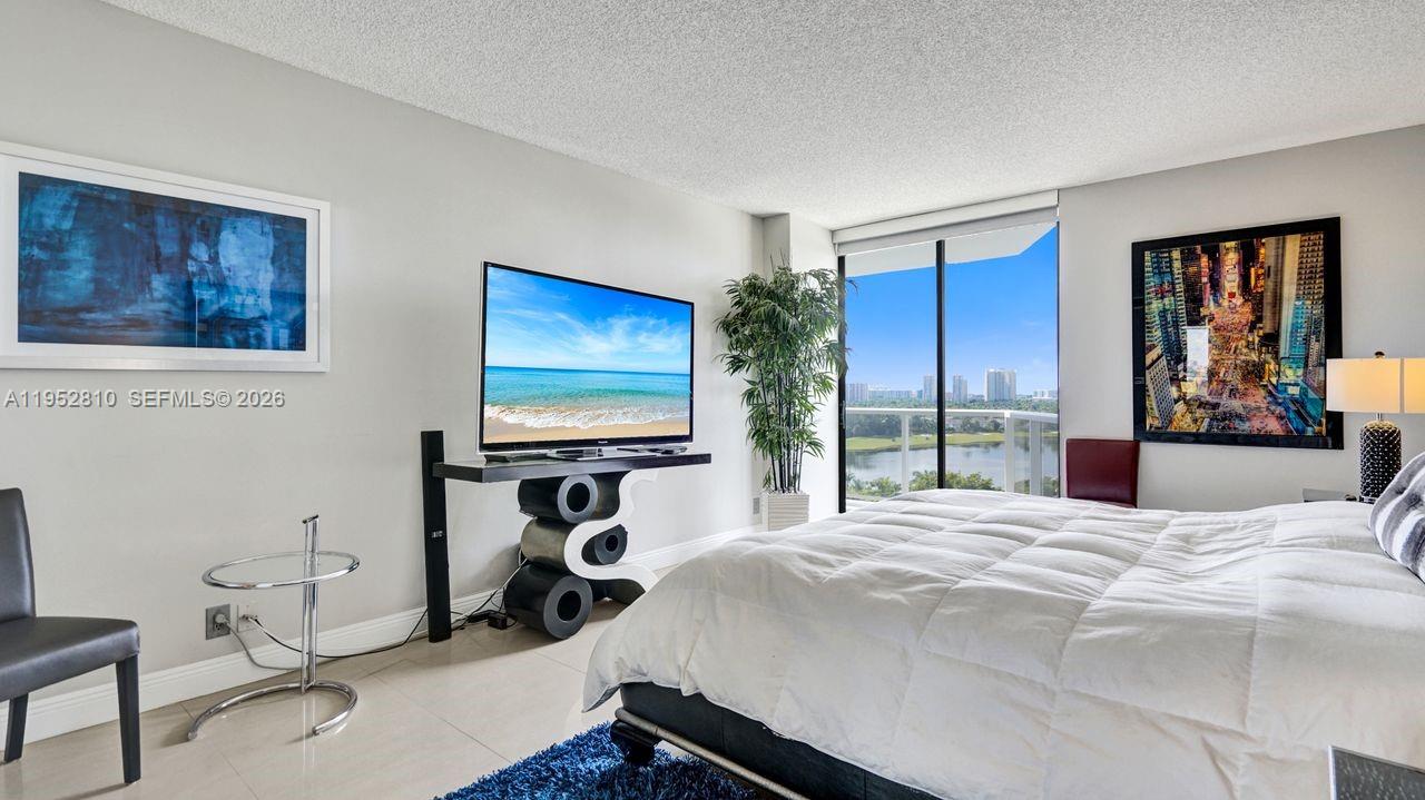 20281 E Country Club Dr #809, Aventura FL 33180