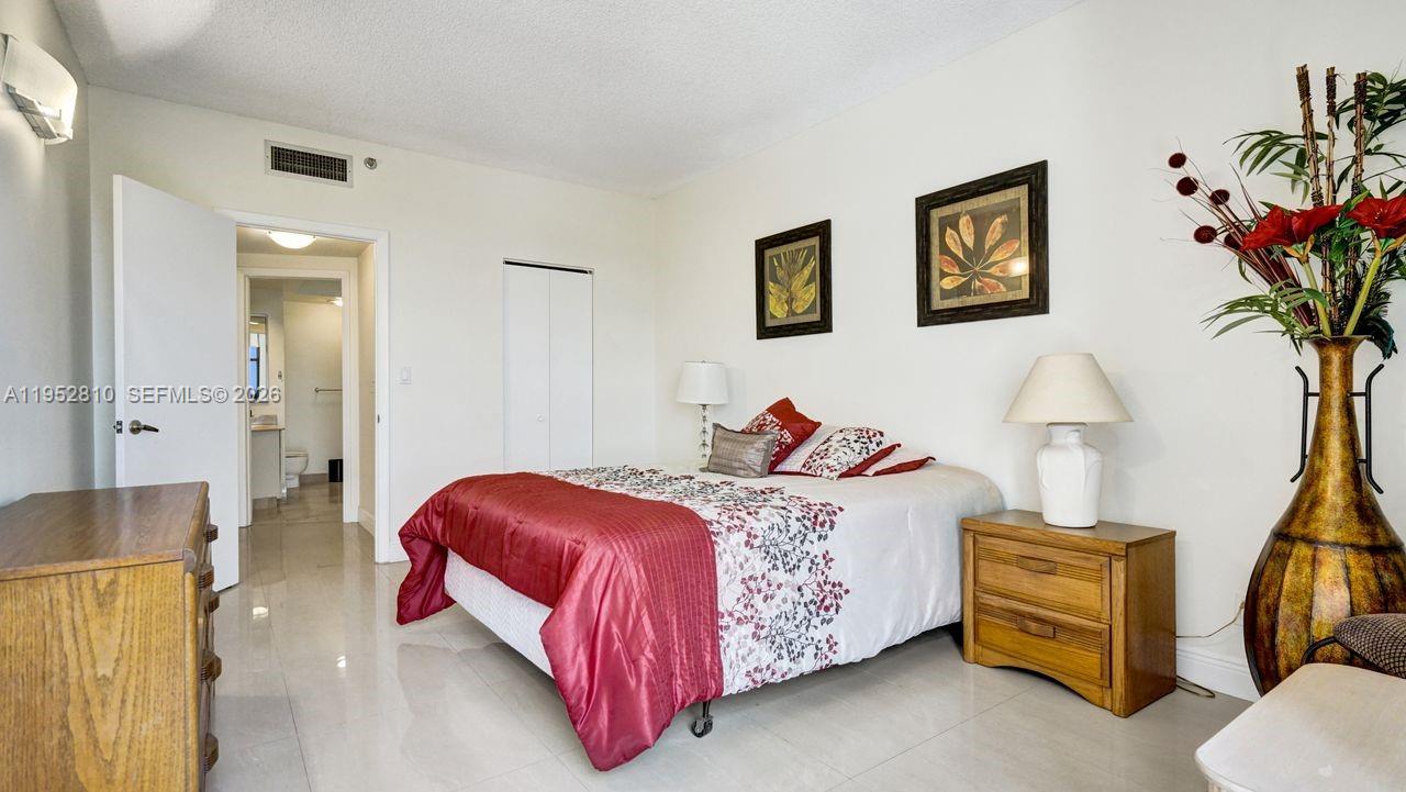 20281 E Country Club Dr #809, Aventura FL 33180