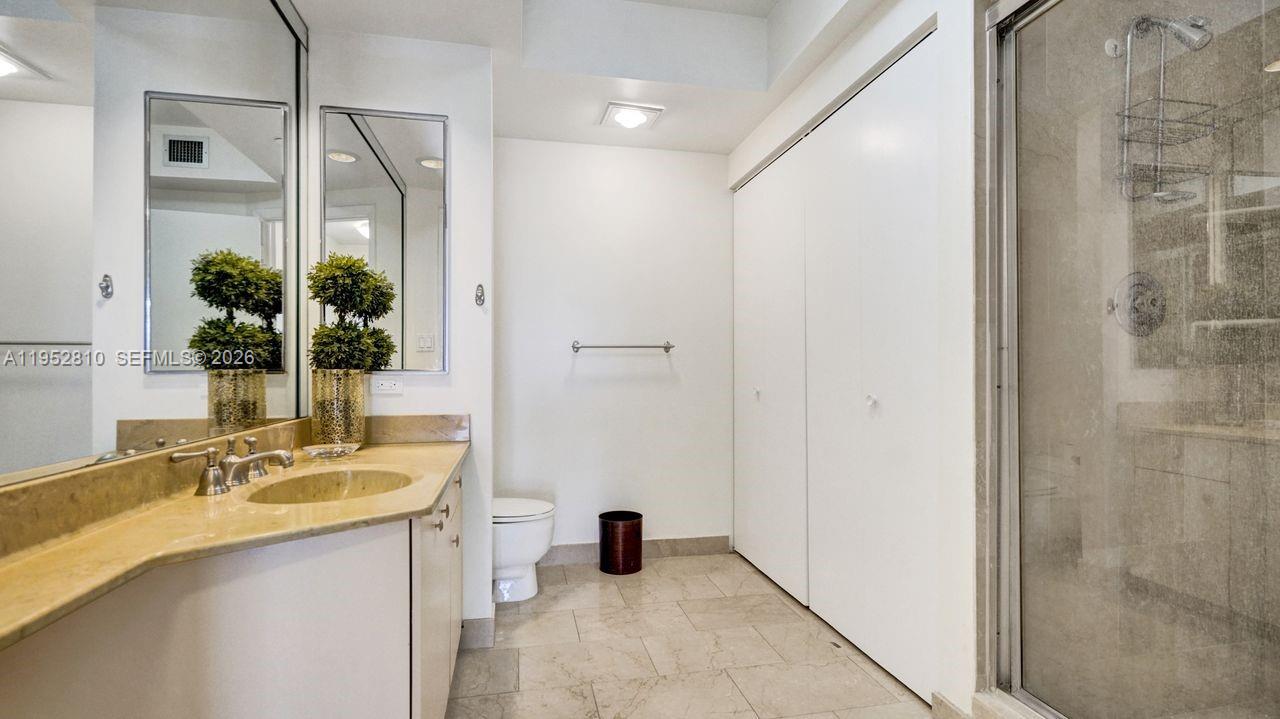 20281 E Country Club Dr #809, Aventura FL 33180
